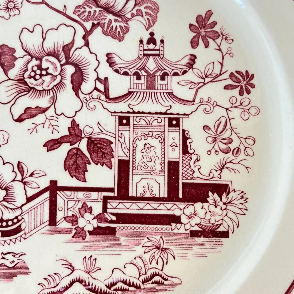 Vintage‎ Taylor Smith Taylor Red Asian Design Dinner Plate 10” Crazing